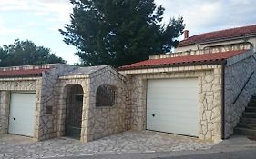 Apartmani Lea